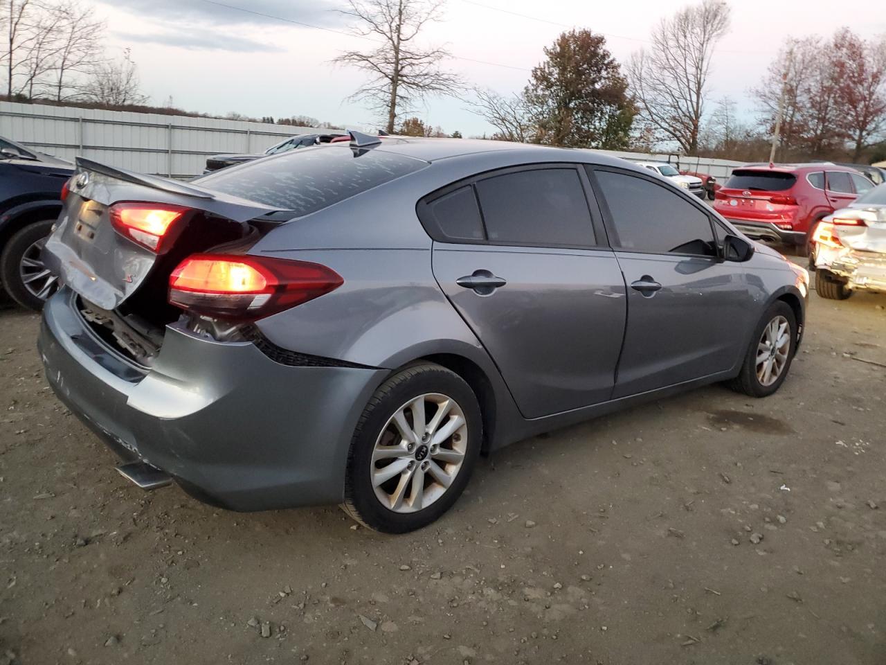 2017 Kia Forte Lx - Фото 3