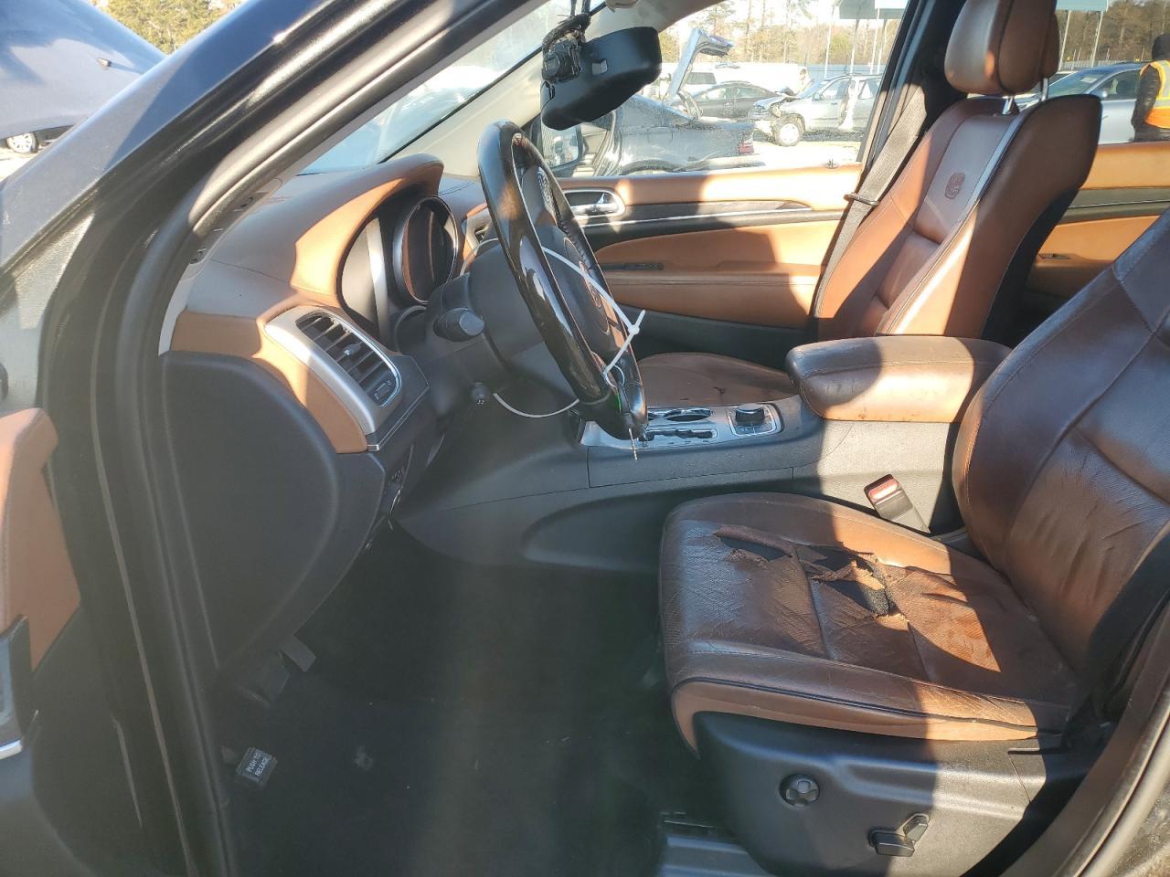 2012 Jeep Grand Cherokee Overland - Image 7