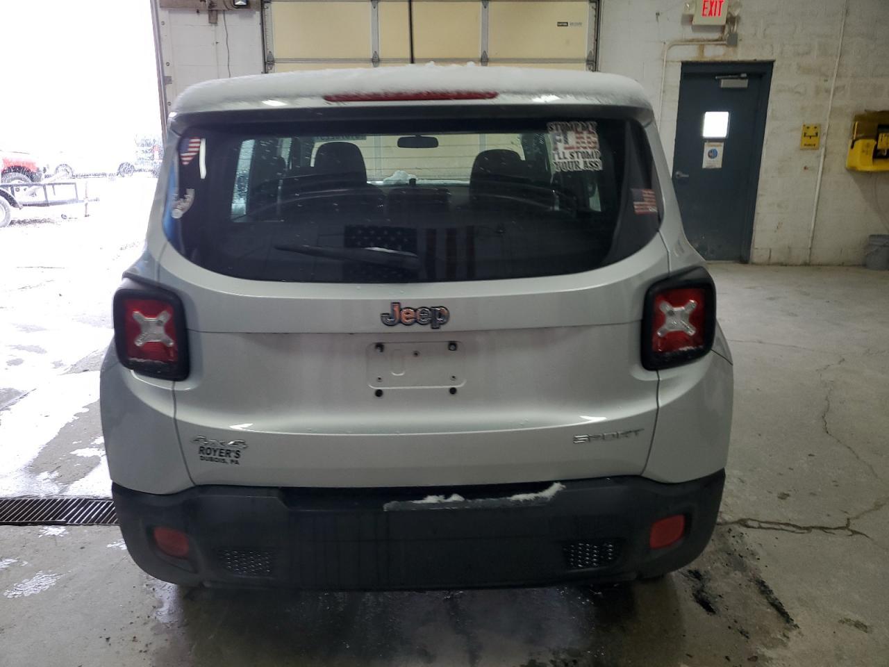 2016 Jeep Renegade Sport - Image 6