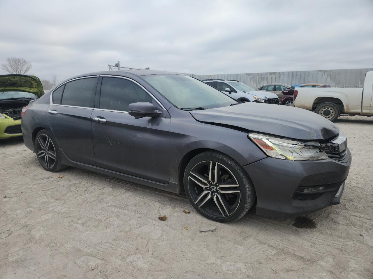 2016 Honda Accord Touring - Фото 4