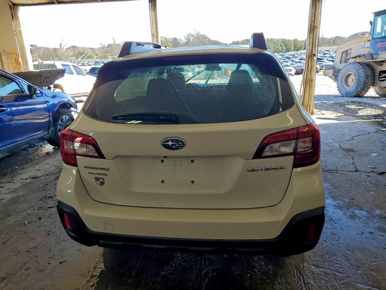 2018 Subaru Outback 2.5I - Image 6