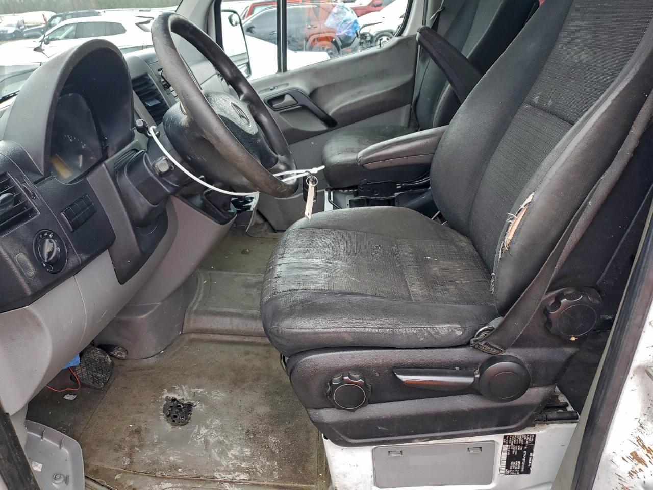 2016 Mercedes-Benz Sprinter 2500 - Фото 7