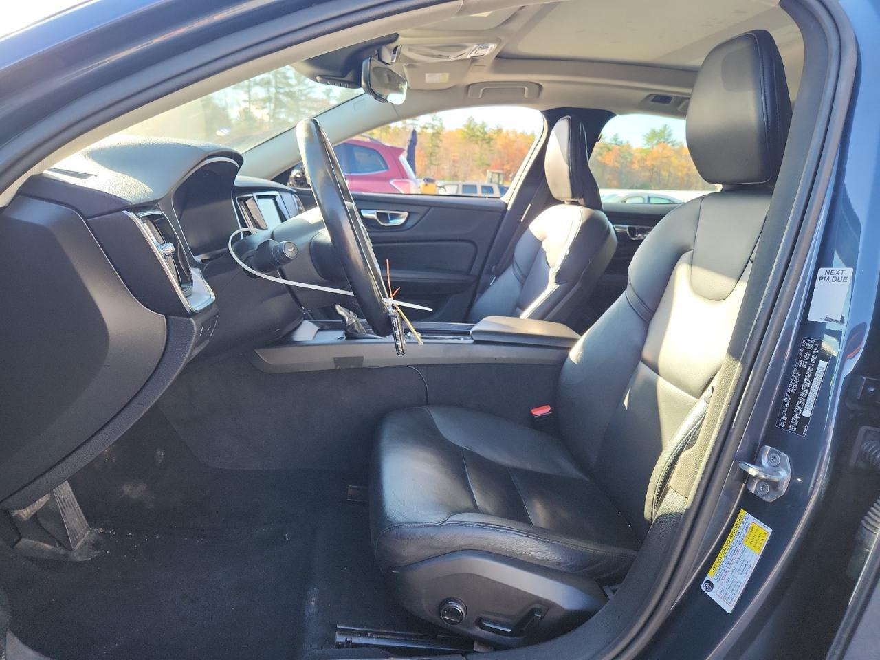 2019 Volvo S60 T6 Momentum - Фото 7