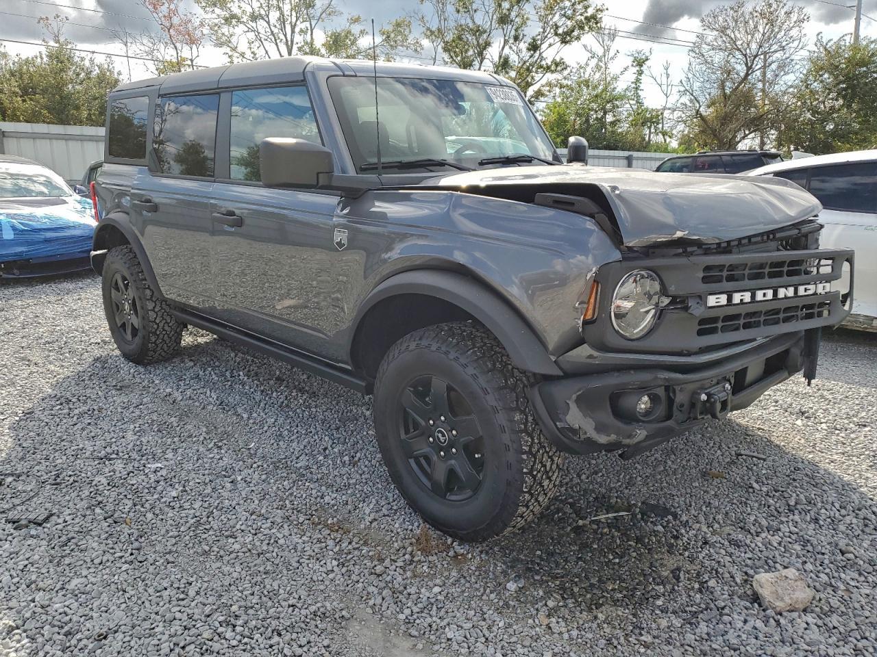 2025 Ford Bronco Big Bend - Image 4