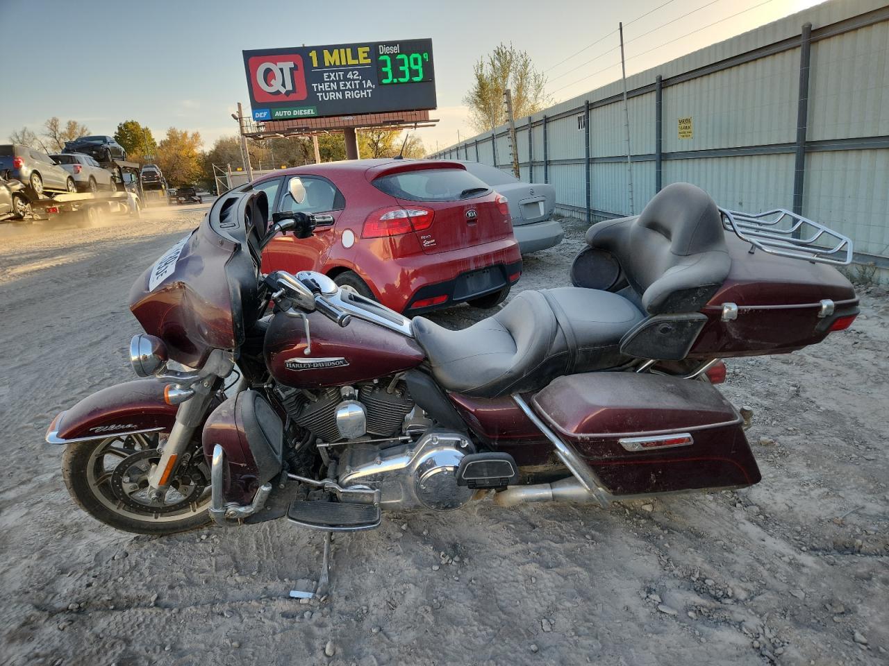 2015 Harley-Davidson Flhtcu Ultra Classic Electra Glide - Image 3