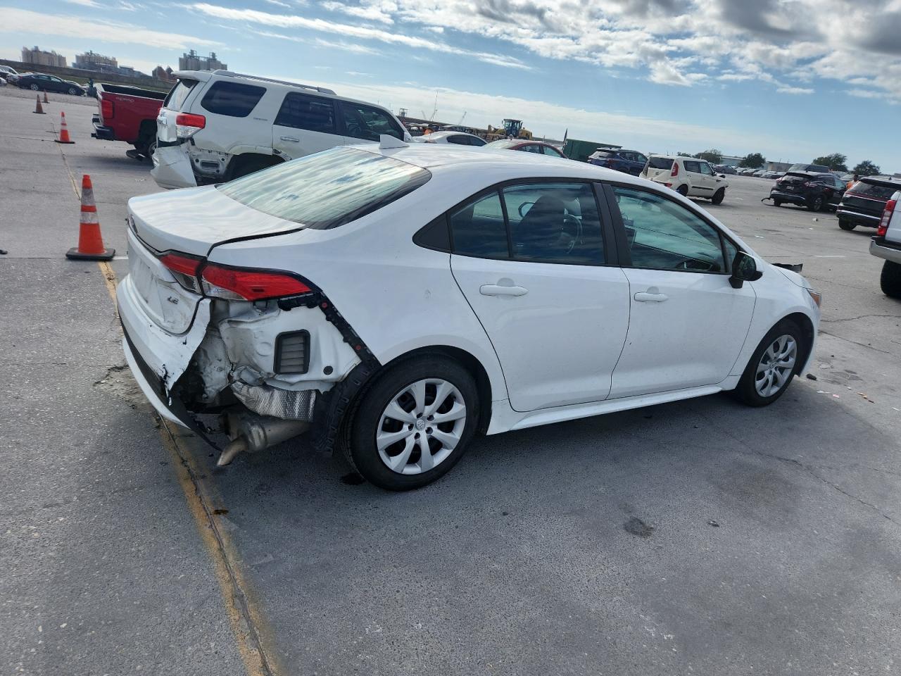 2021 Toyota Corolla Le - Фото 3