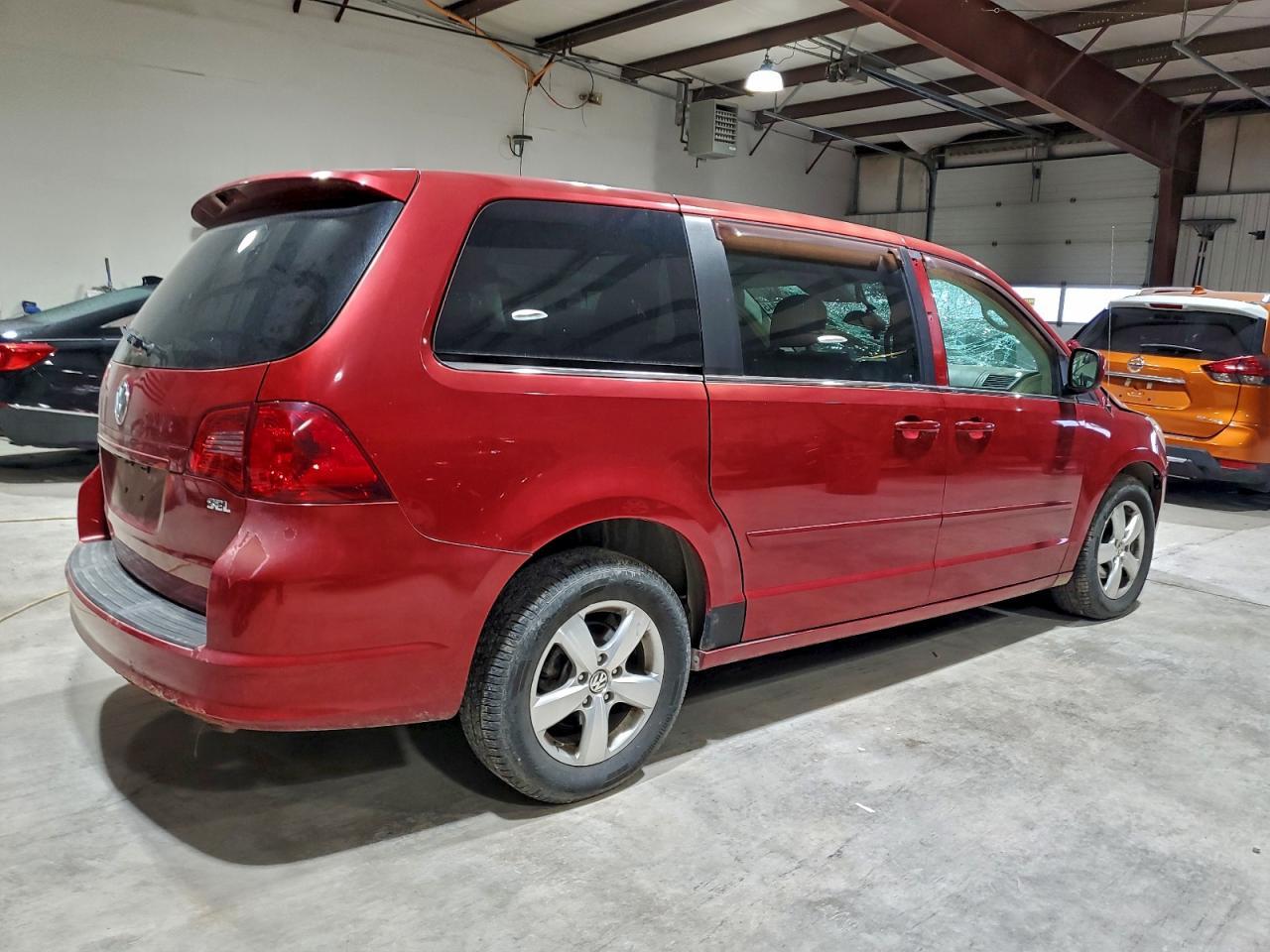 2009 Volkswagen Routan Sel - Фото 3