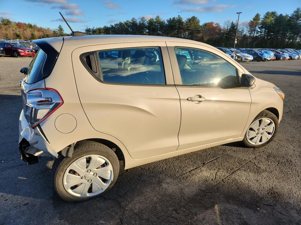2017 Chevrolet Spark Ls - Фото 3