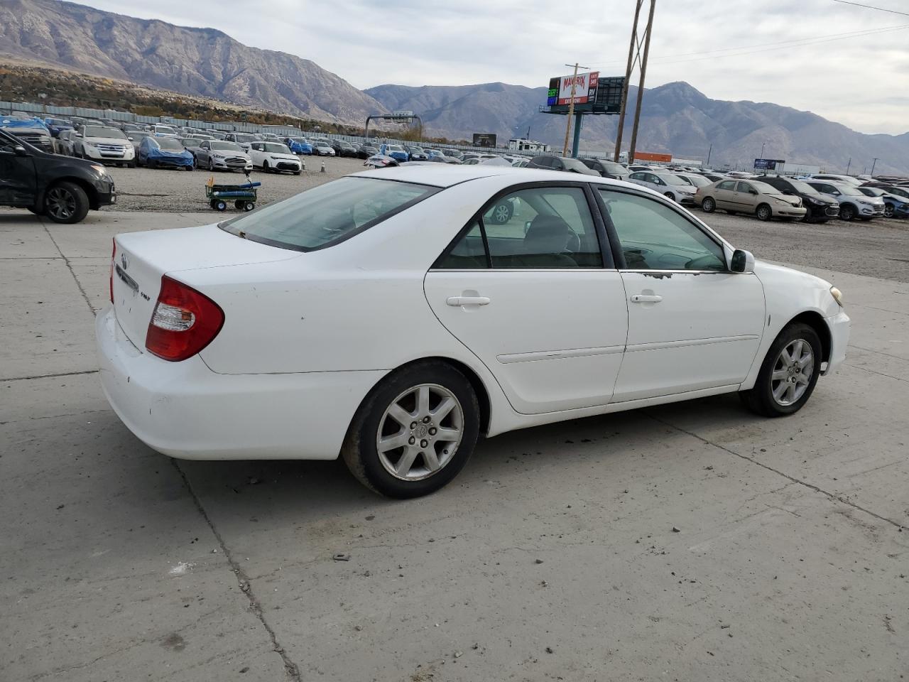 2011 Toyota Camry Le - Image 3