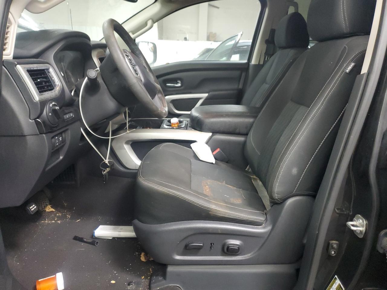 2018 Nissan Titan Sv - Image 7
