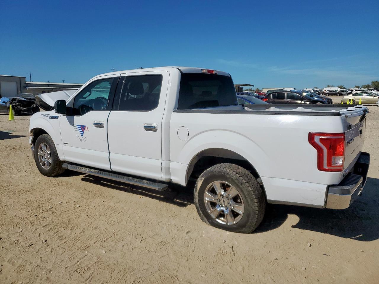 2016 Ford F150 Supercrew - Фото 2