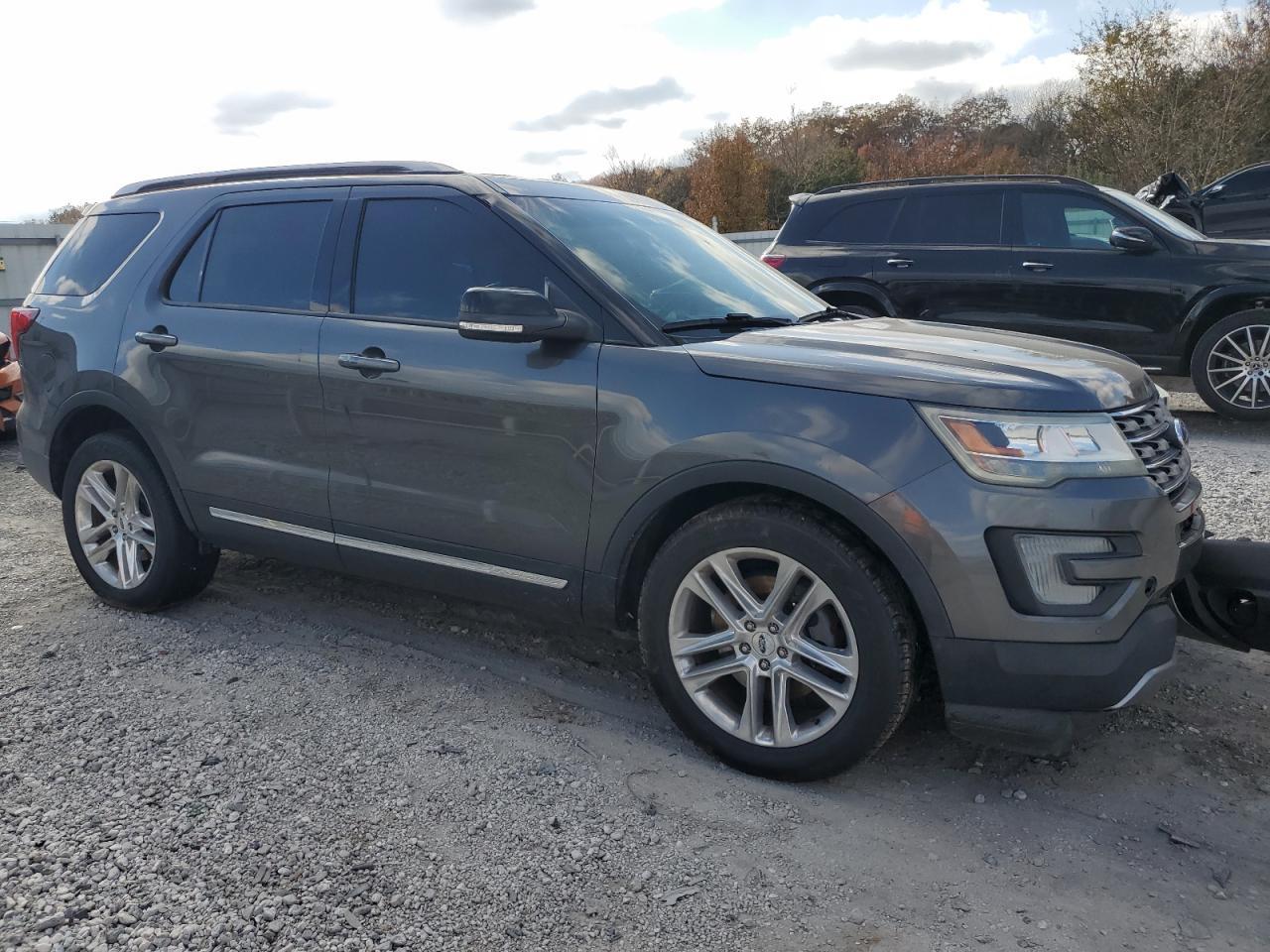 2016 Ford Explorer Xlt - Image 4