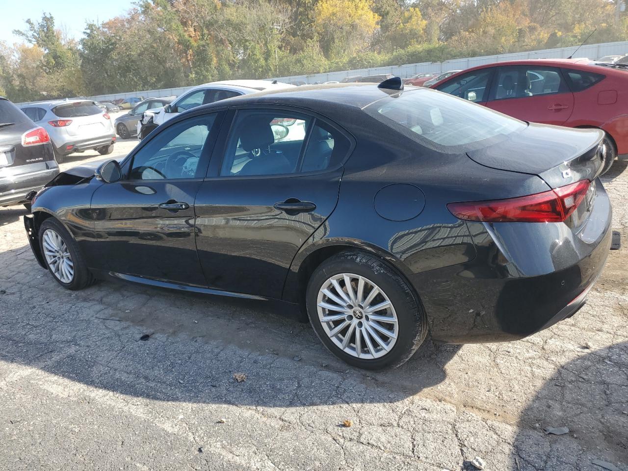 2022 Alfa Romeo Giulia - Image 2