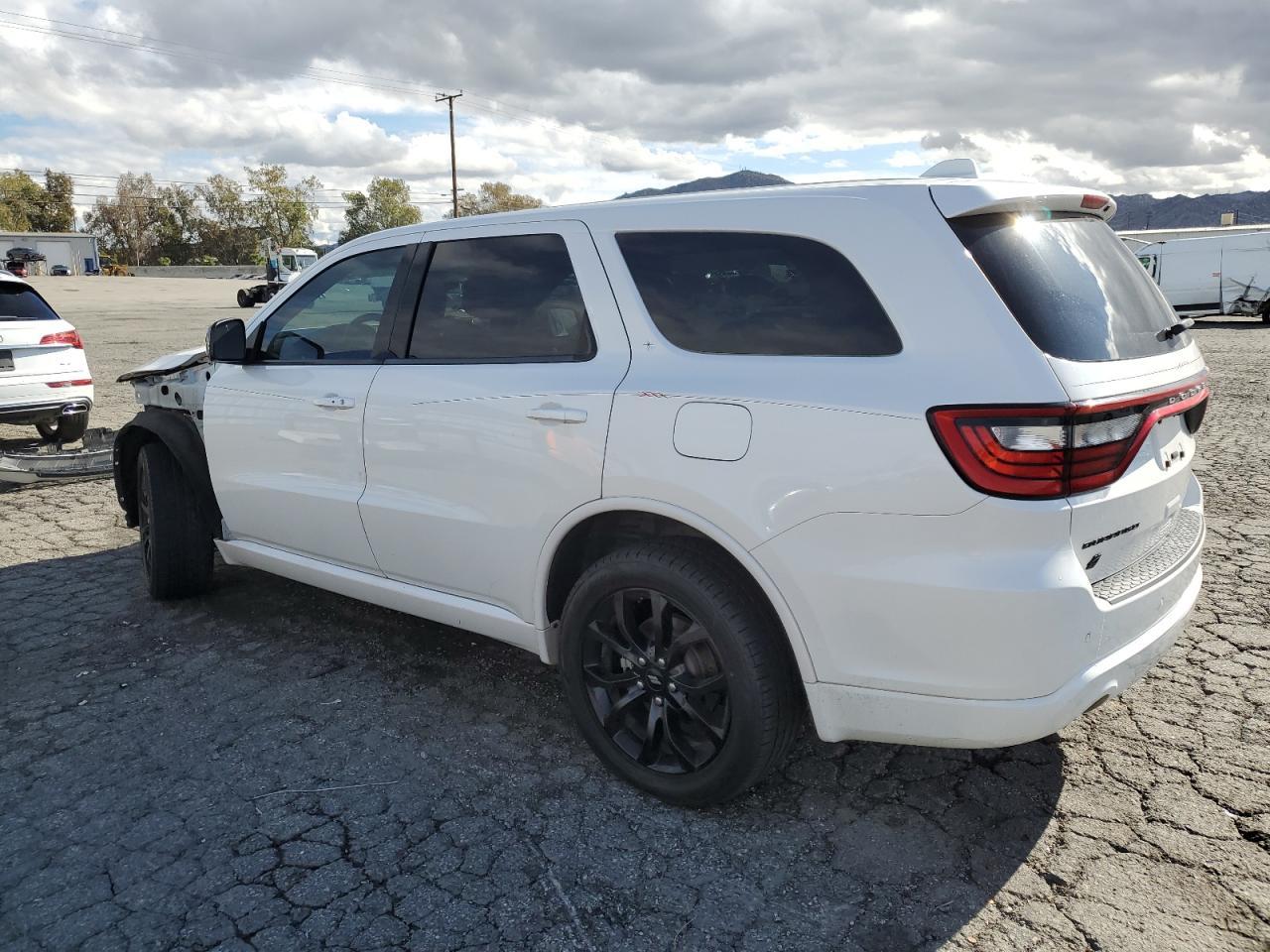 2019 Dodge Durango Sxt - Image 2