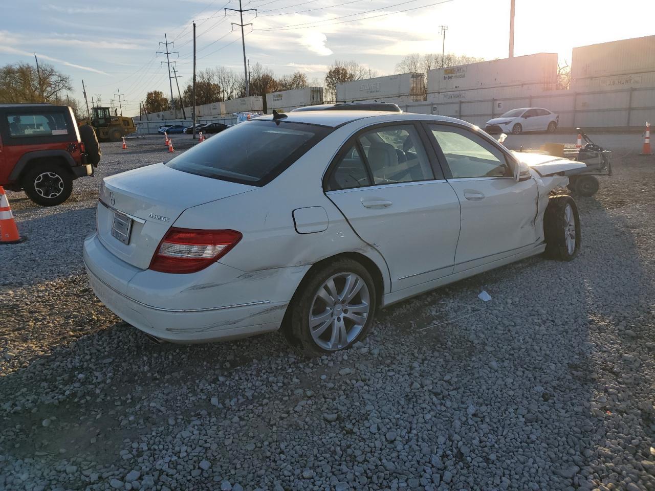 2011 Mercedes-Benz C 300 4Matic - Image 3