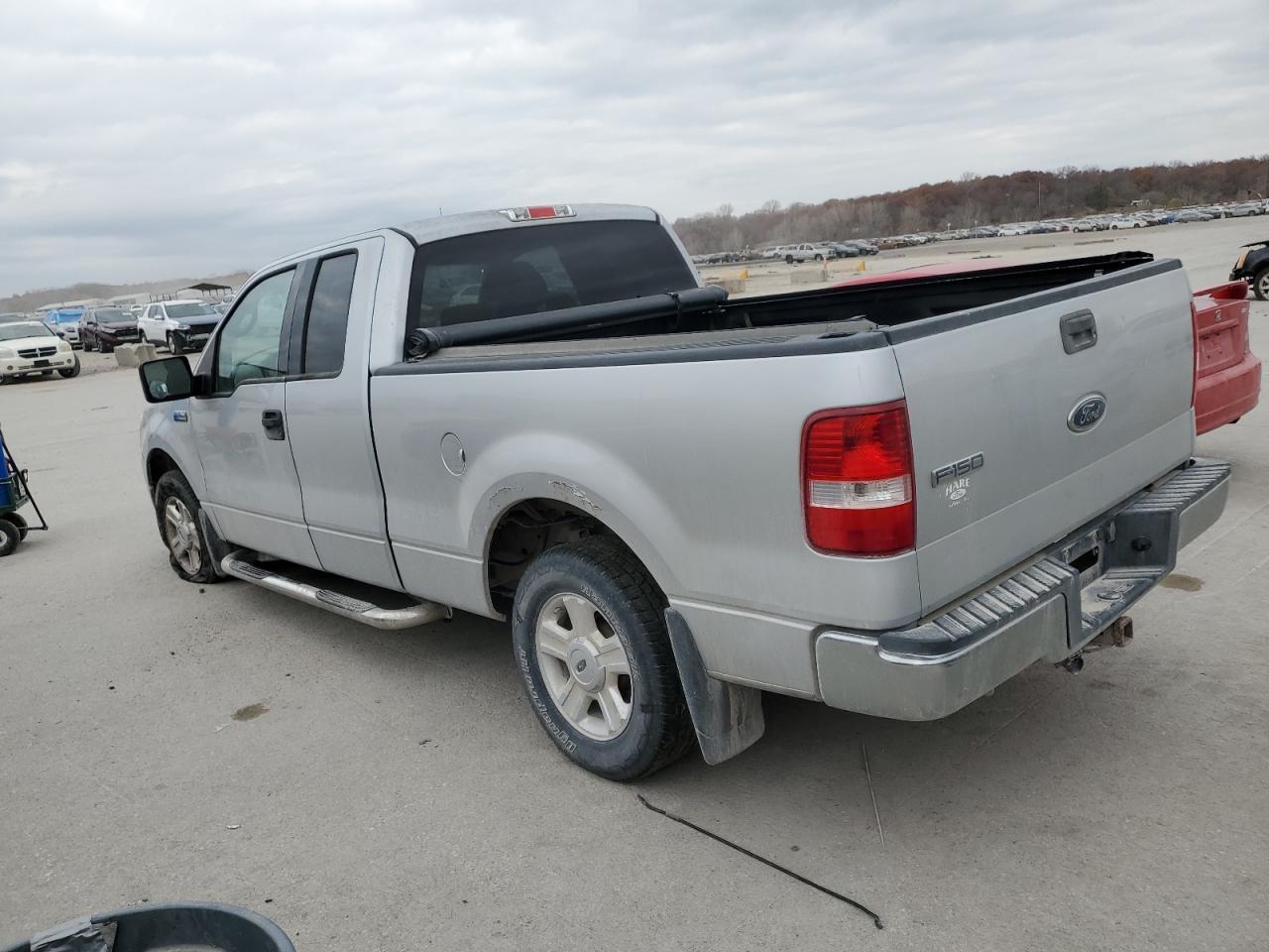 2004 Ford F150 - Фото 2