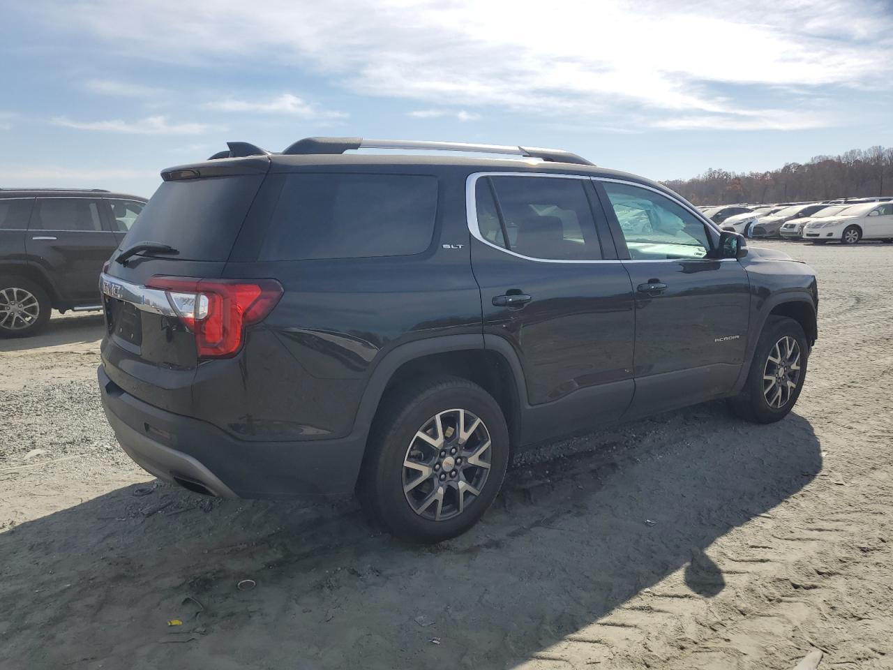 2023 GMC Acadia Slt - Image 3