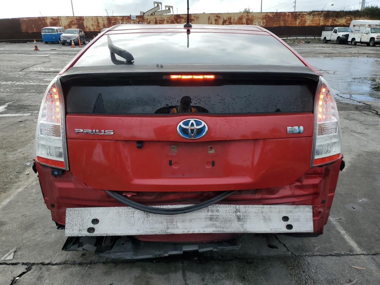 2010 Toyota Prius - Image 6
