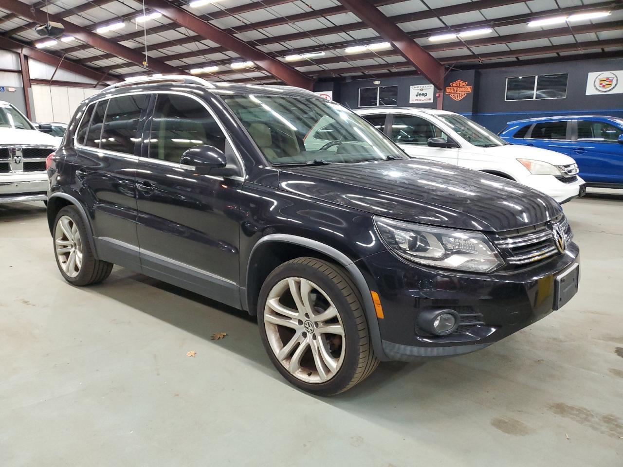 2012 Volkswagen Tiguan S - Фото 4