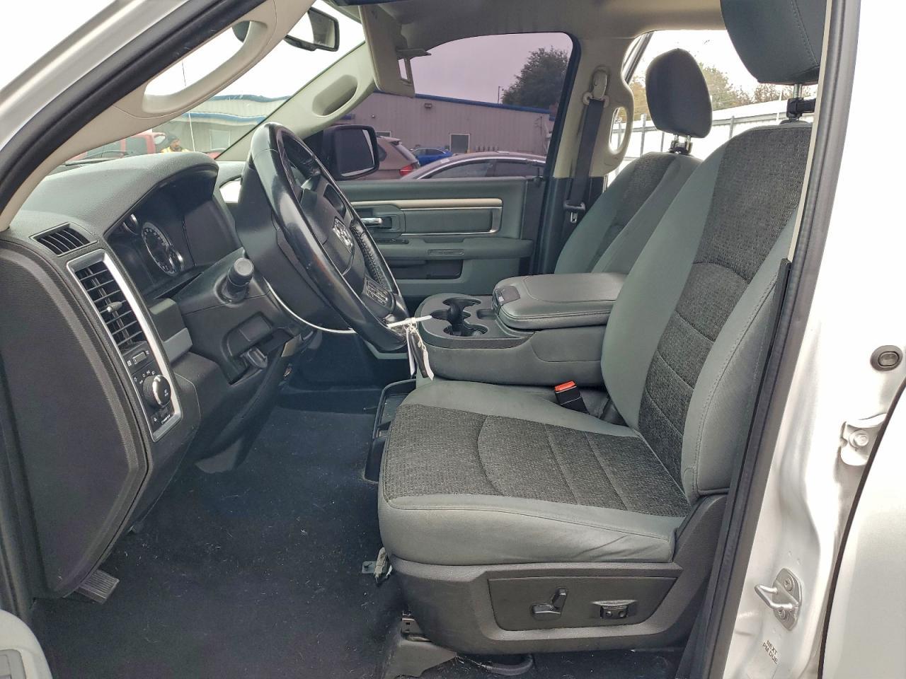 2019 Ram 1500 Classic Slt - Image 7