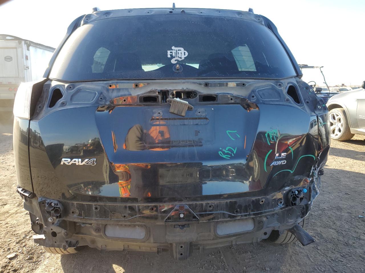 2017 Toyota Rav4 Le - Image 6