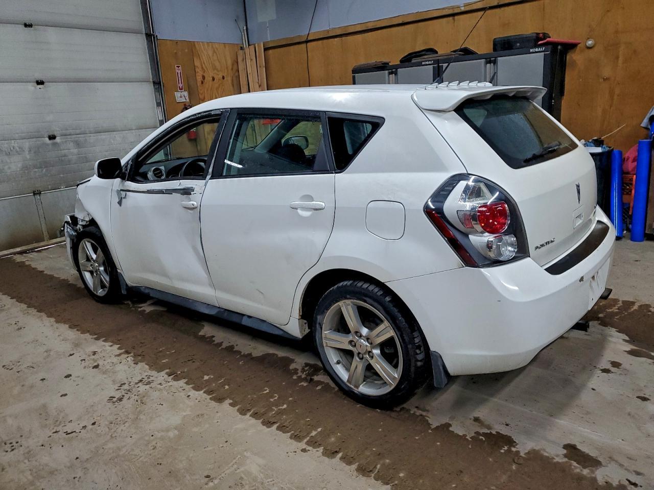 2009 Pontiac Vibe - Фото 2