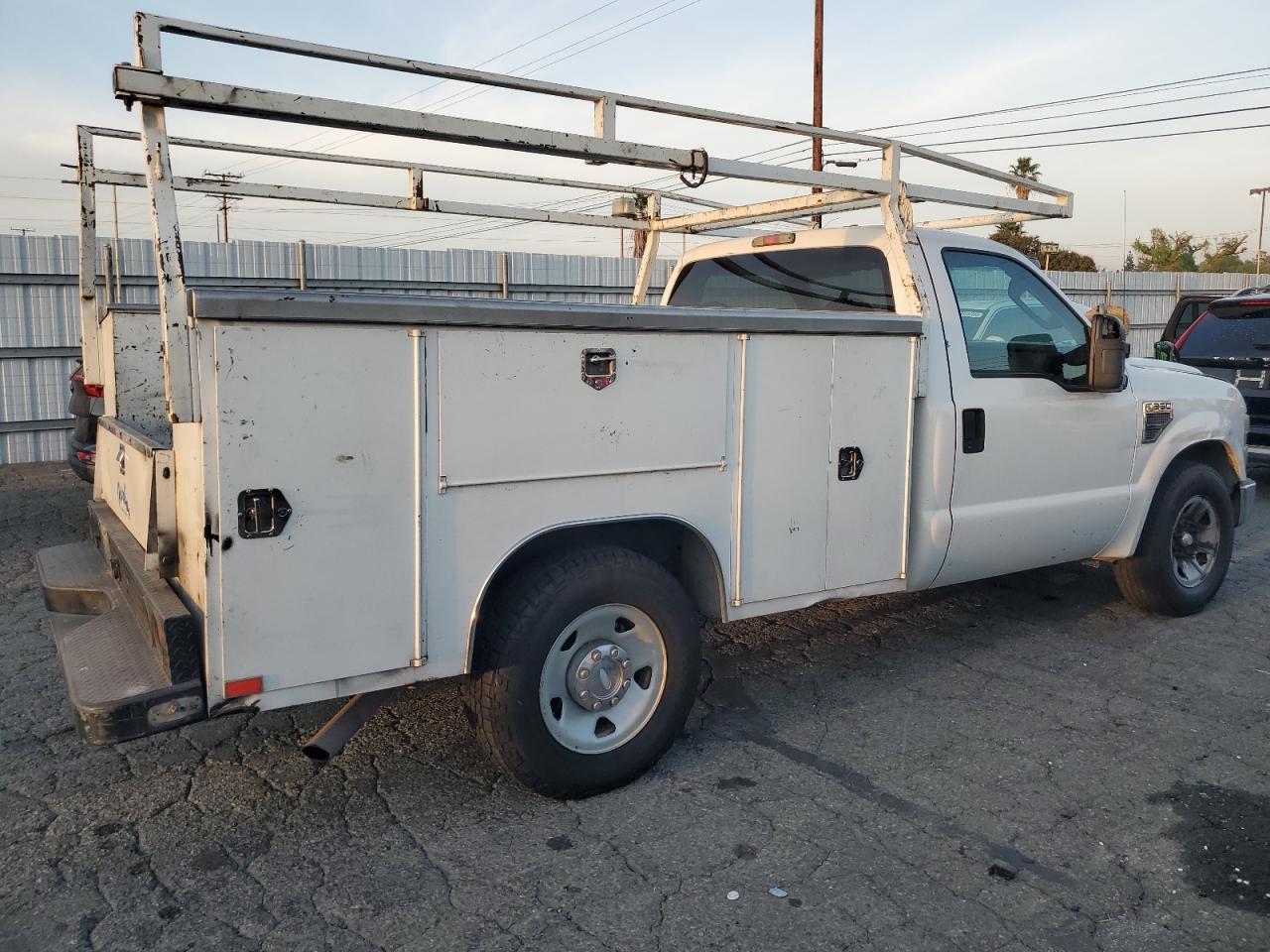 2009 Ford F250 Super Duty Utility / Service Truck - Фото 3