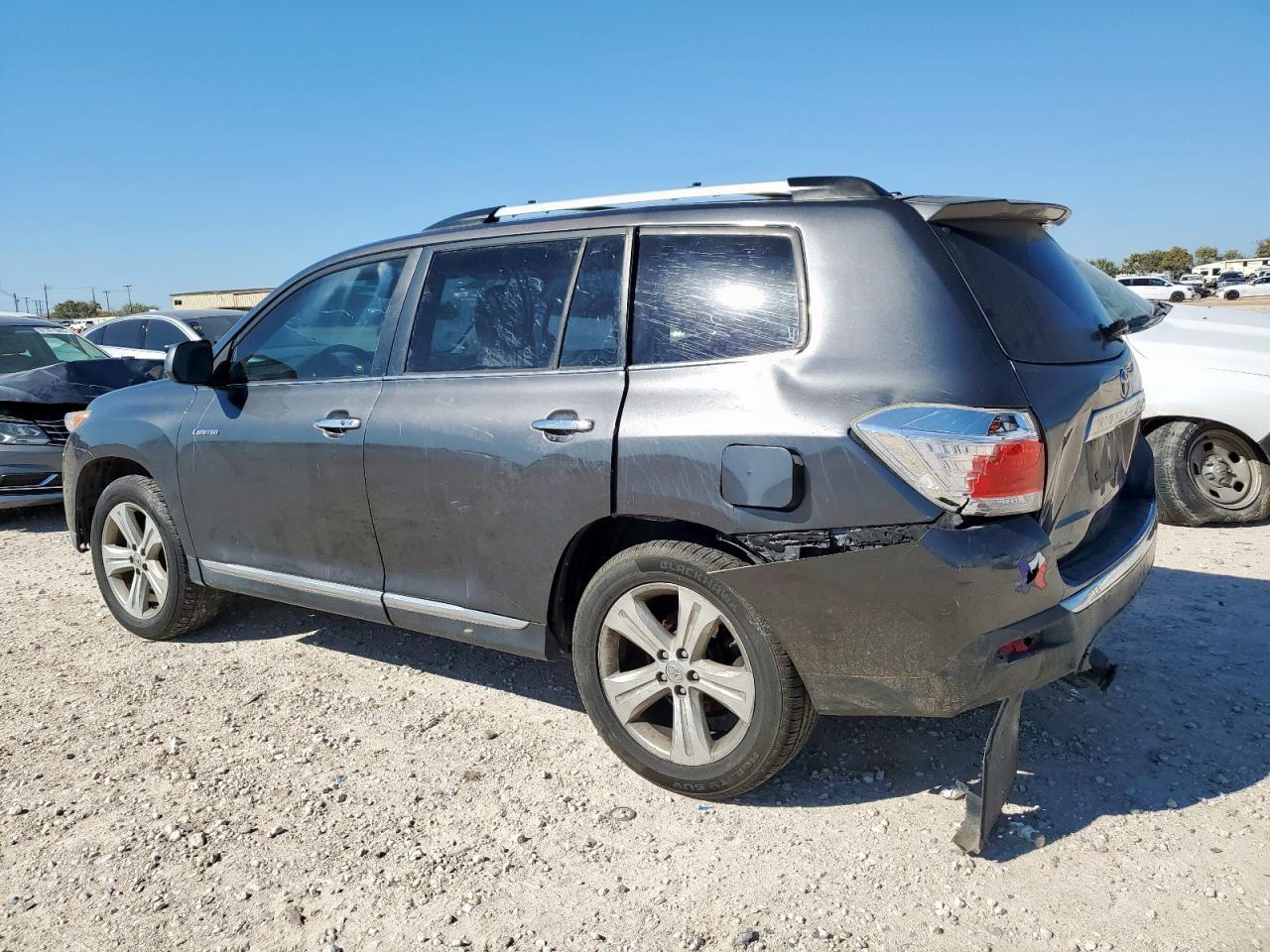 2013 Toyota Highlander Limited - Image 2