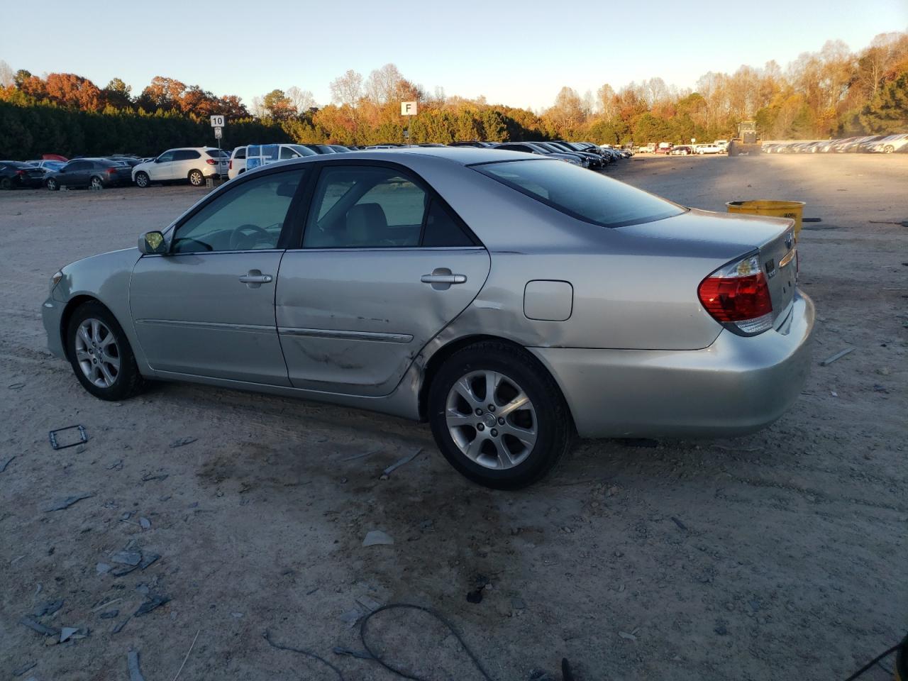 2005 Toyota Camry Le - Фото 2
