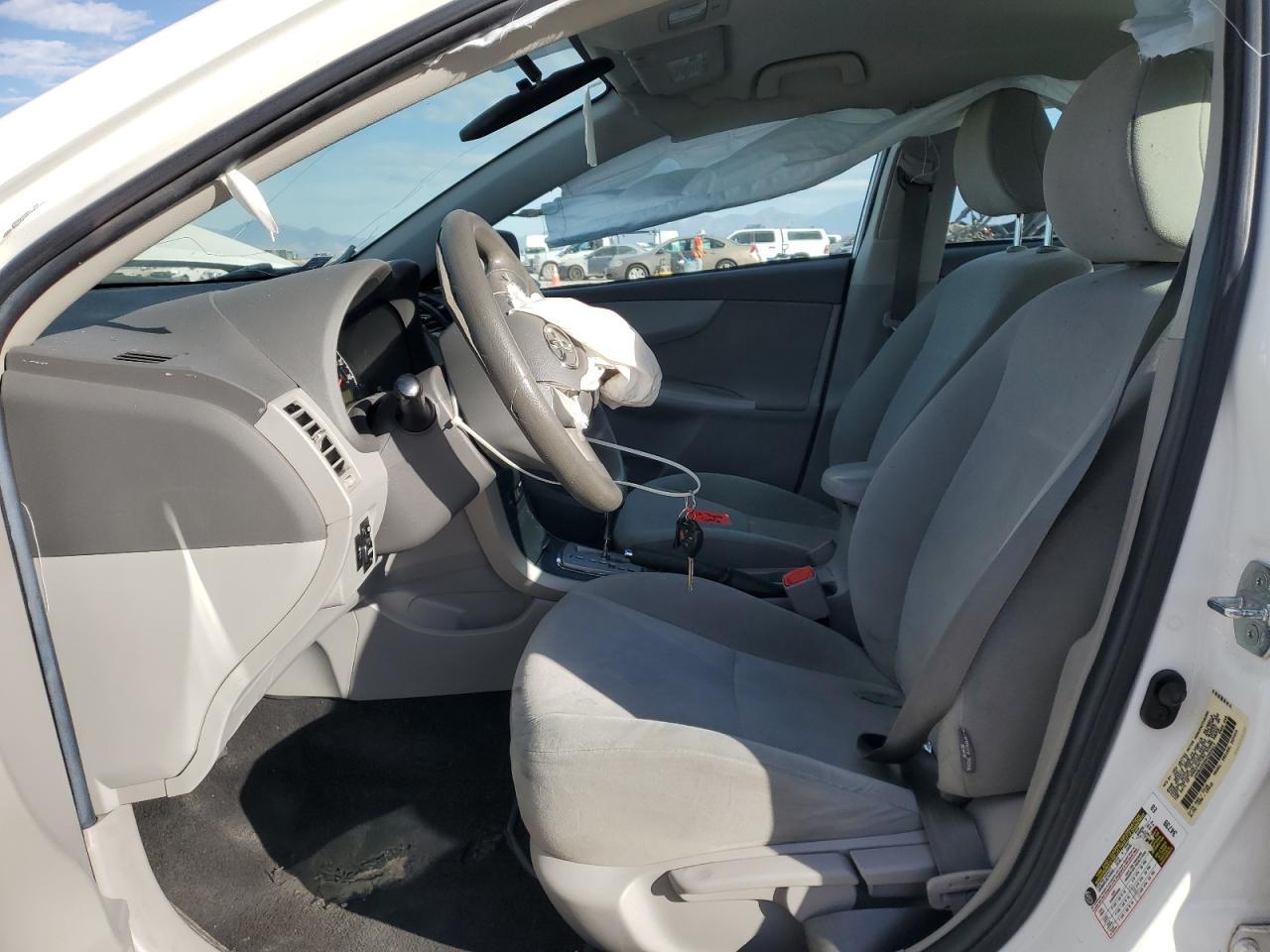 2010 Toyota Corolla Base - Фото 7