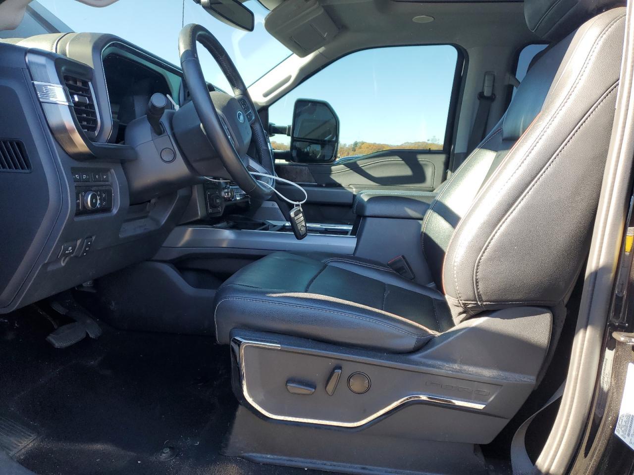 2024 Ford F350 Super Duty - Фото 7