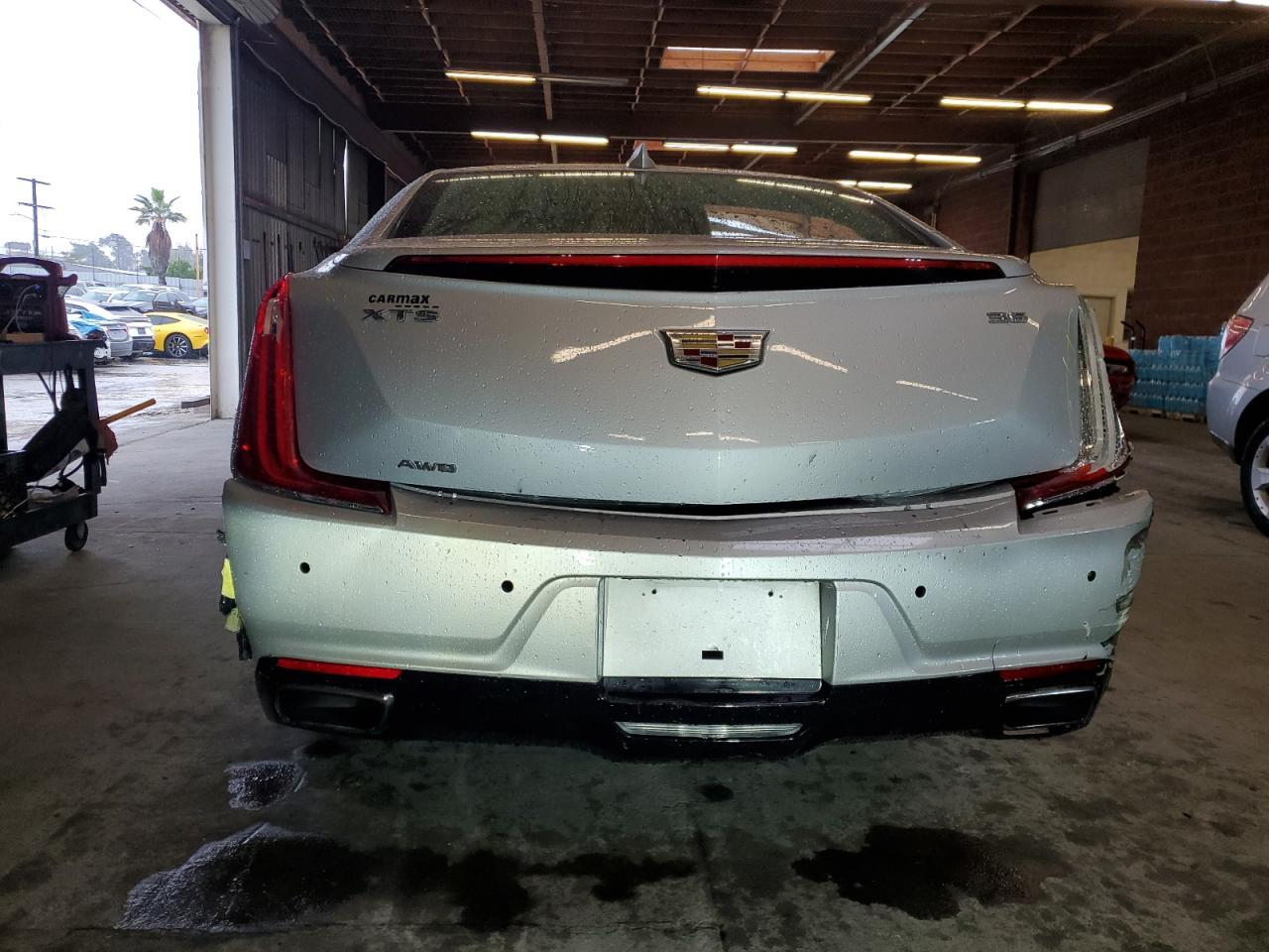 2018 Cadillac Xts Luxury - Image 6