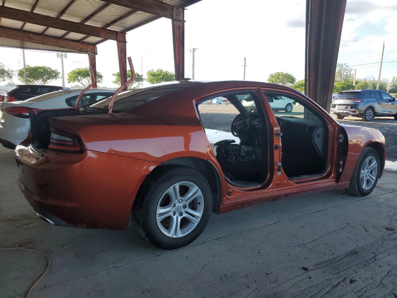 2020 Dodge Charger Sxt - Фото 3