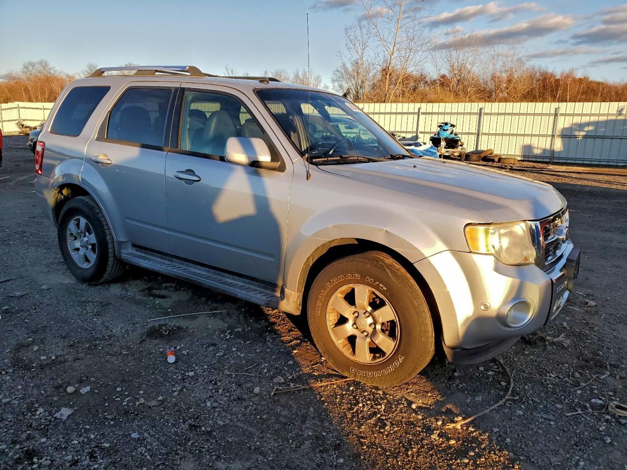 2011 Ford Escape Limited - Image 4