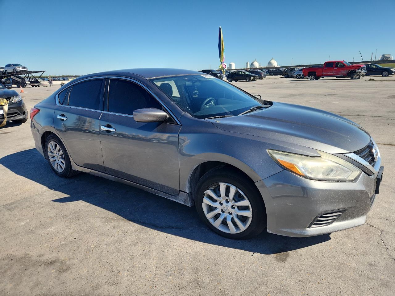 2017 Nissan Altima 2.5 - Image 4