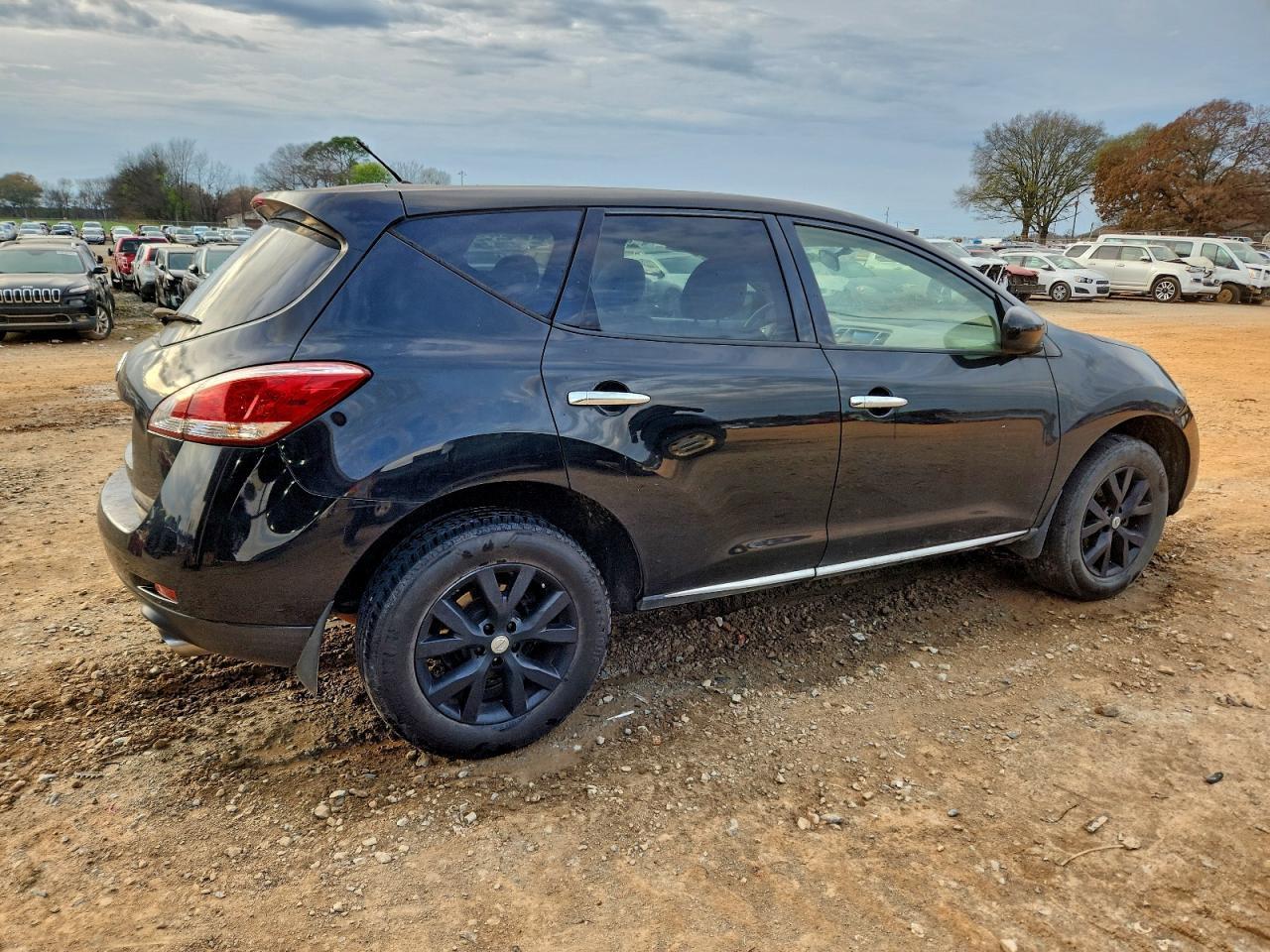 2013 Nissan Murano S - Image 3