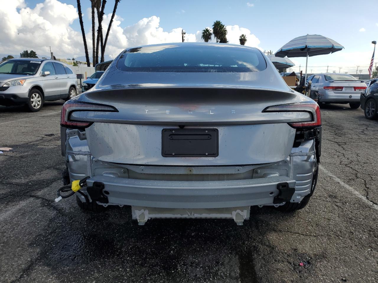 2025 Tesla Model 3 - Image 6