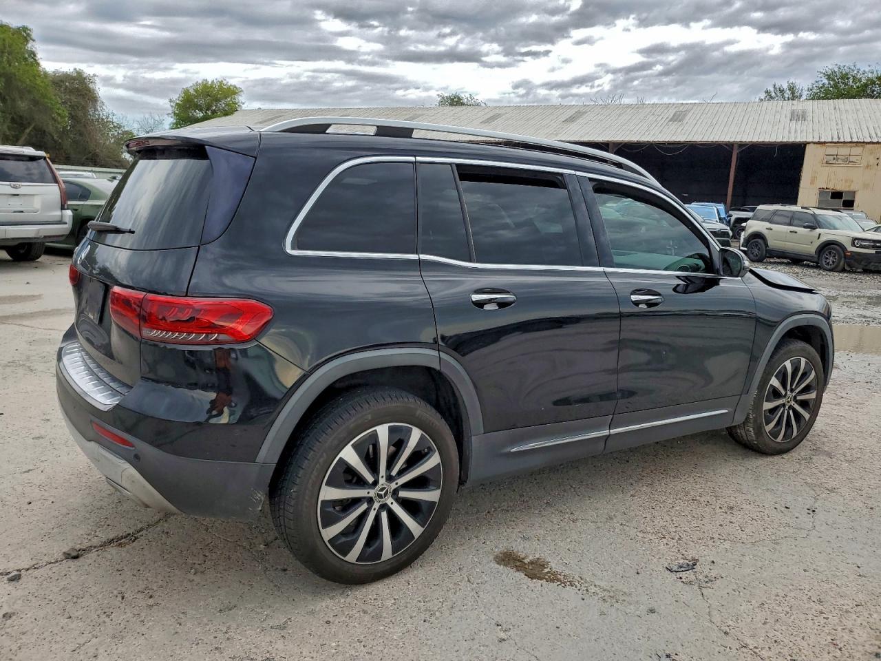 2021 Mercedes-Benz Glb 250 - Фото 3