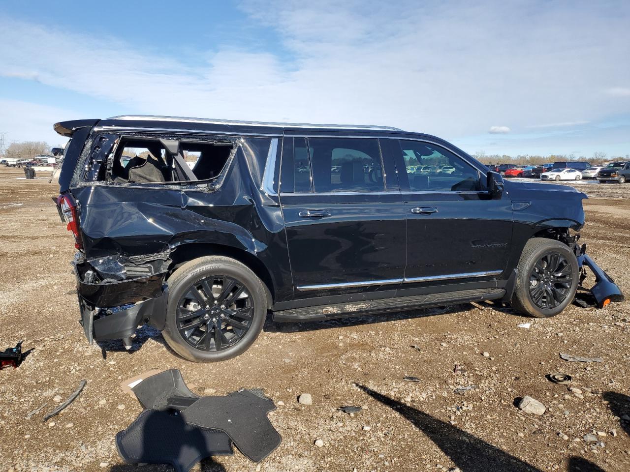 2024 GMC Yukon Xl K1500 Slt - Image 3