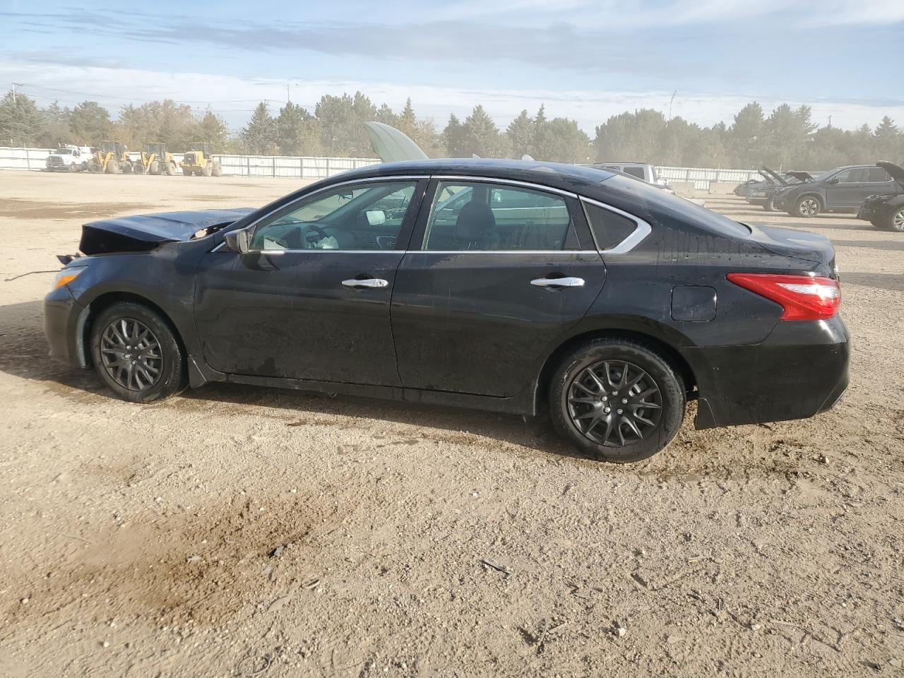 2017 Nissan Altima 2.5 - Фото 2