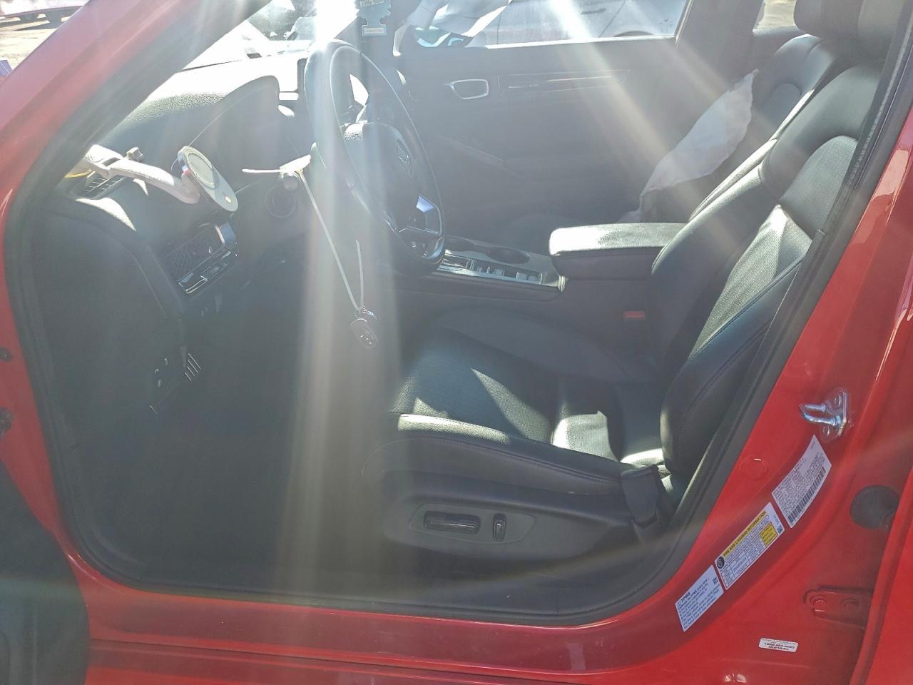 2023 Honda Civic Sport Touring - Image 7