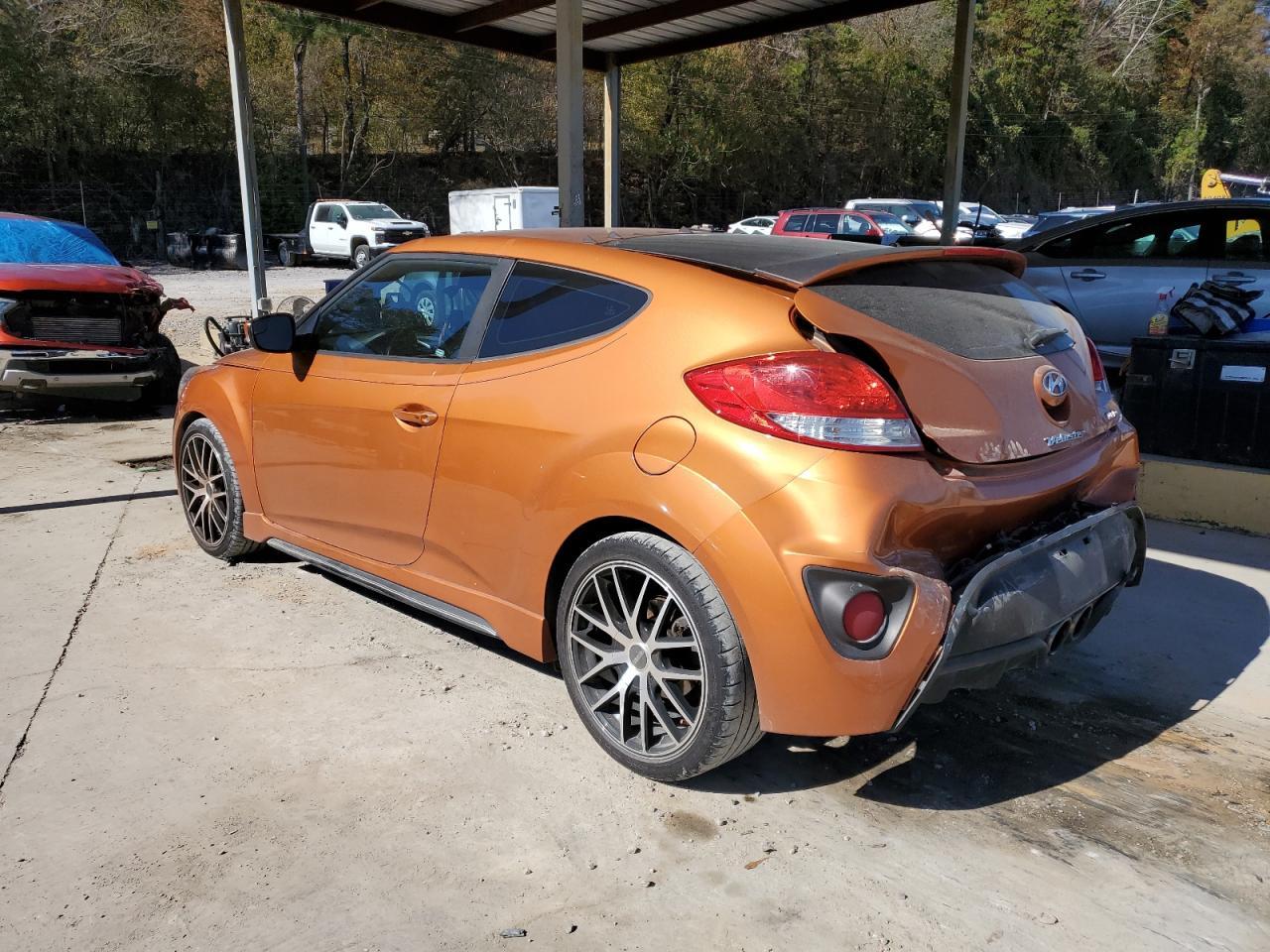 2016 Hyundai Veloster - Image 2