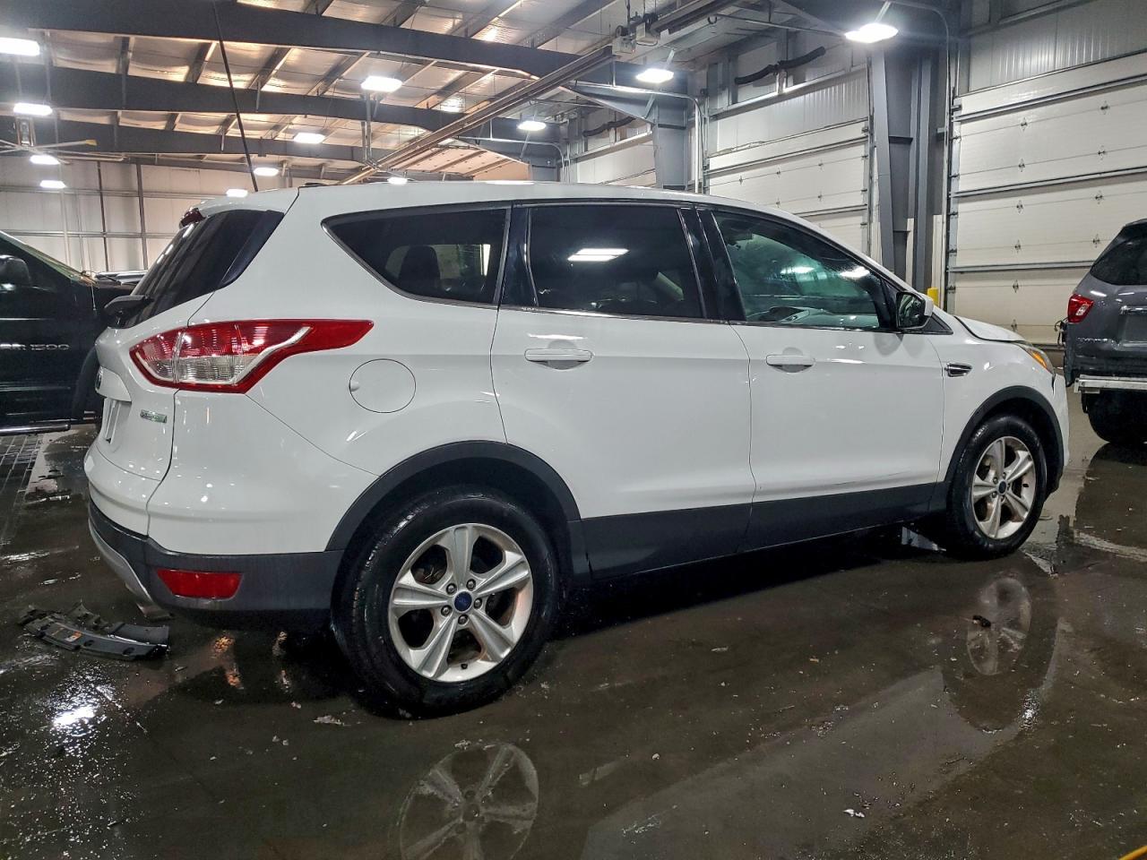 2016 Ford Escape Se - Фото 3