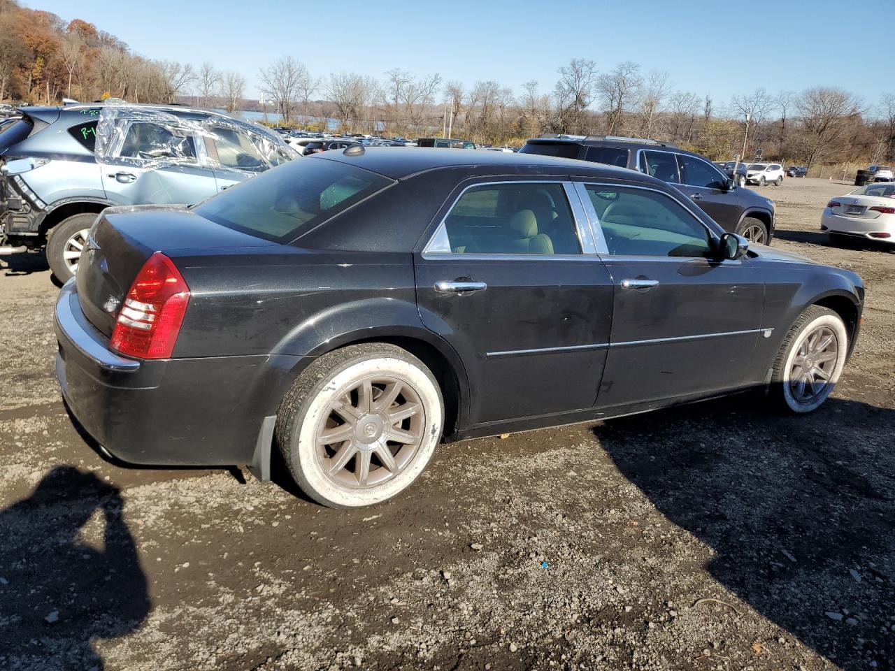 2006 Chrysler 300C - Image 3