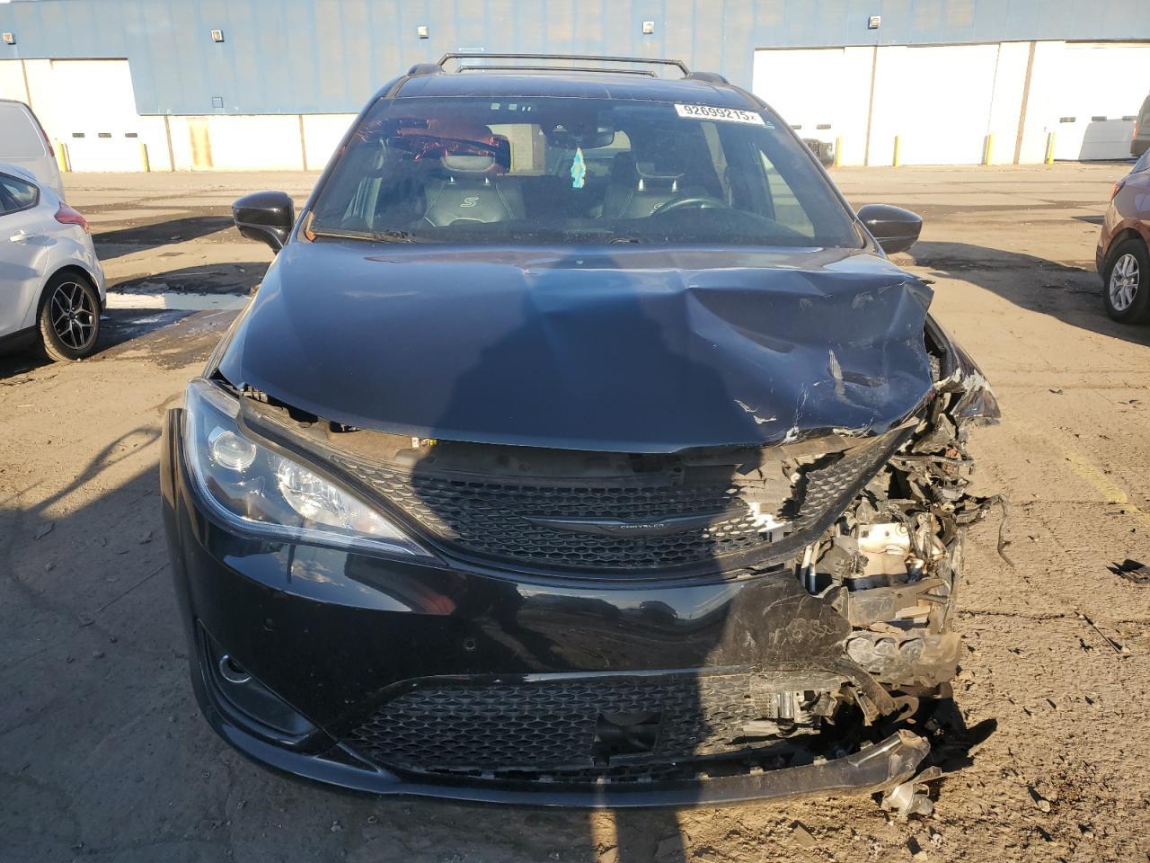 2019 Chrysler Pacifica Touring L Plus - Image 5