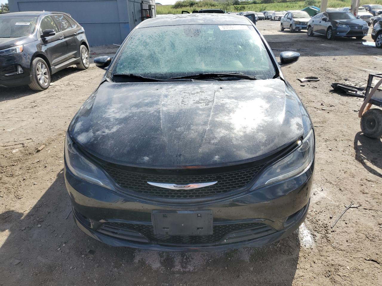 2015 Chrysler 200 S - Image 5