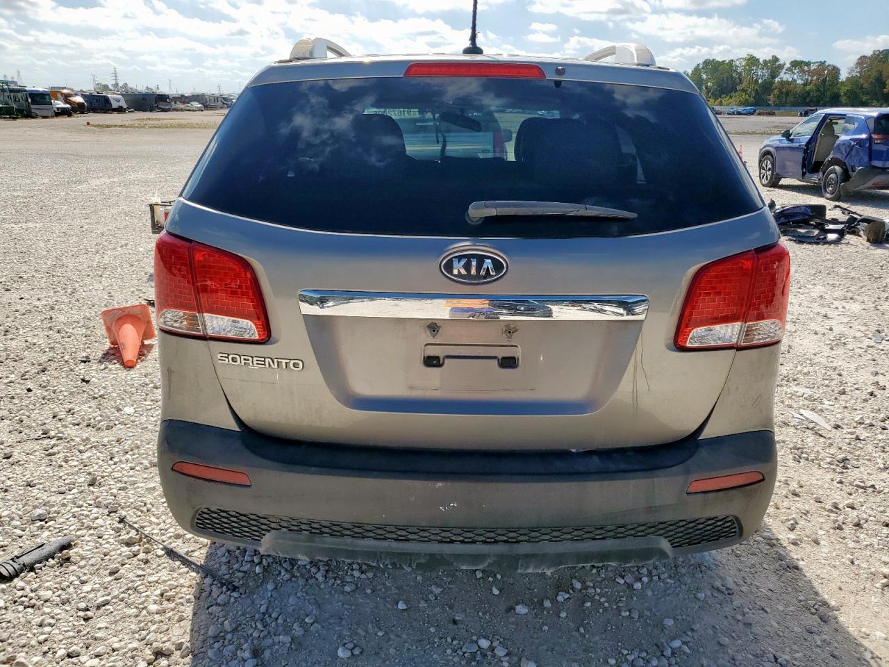 2011 Kia Sorento Lx - Фото 6