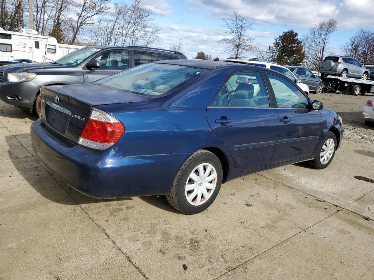 2005 Toyota Camry Le - Image 3