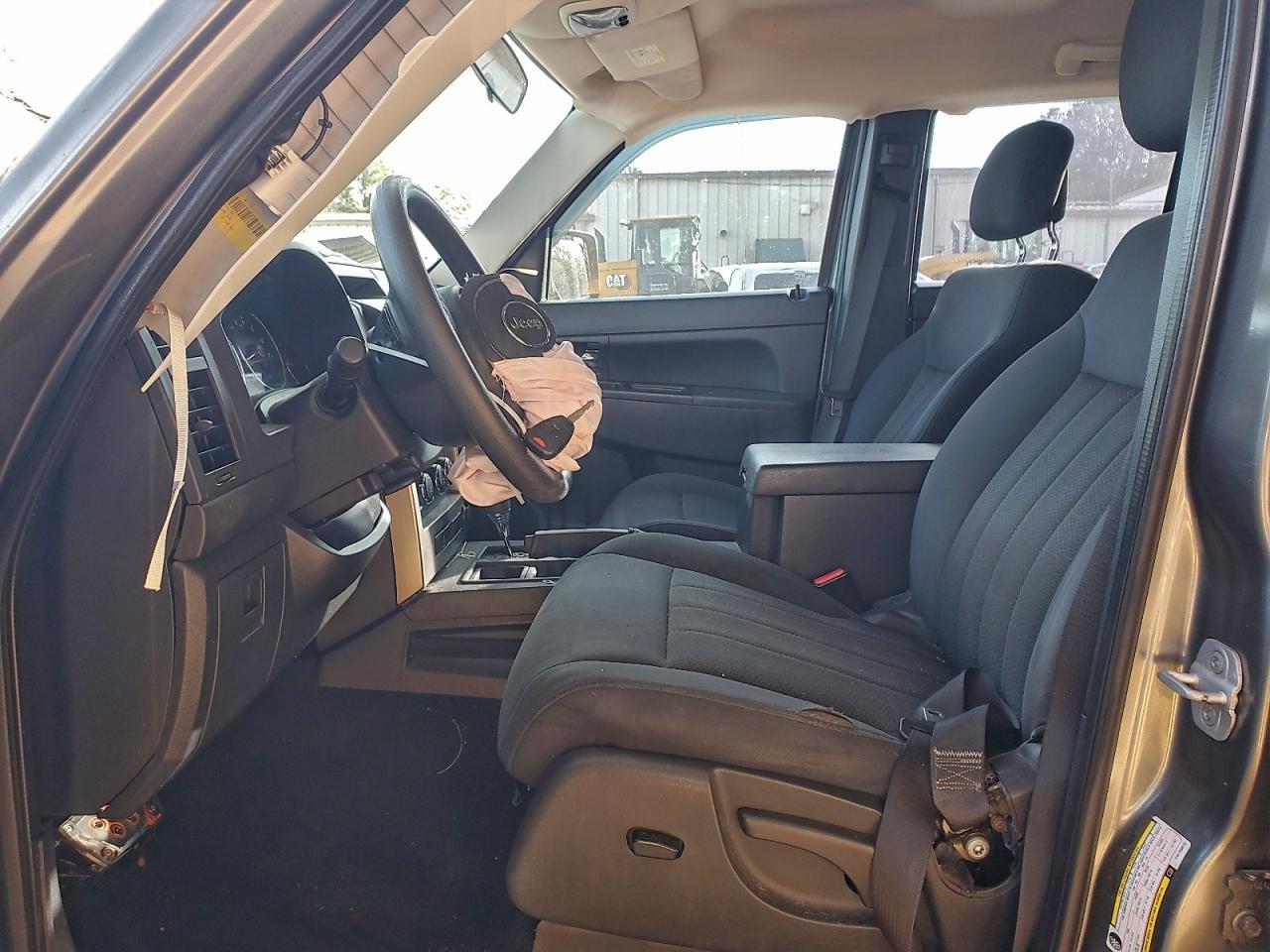2012 Jeep Liberty Sport - Image 7