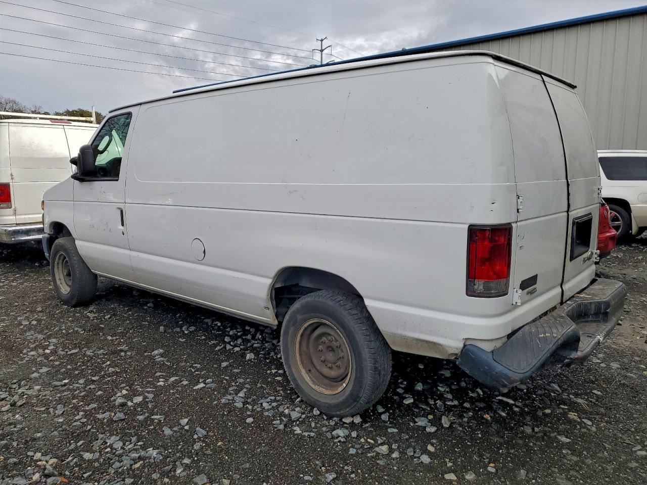 2014 Ford Econoline E250 Van - Фото 2